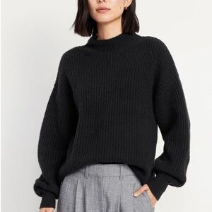 NWT Old Navy SoSoft Crop Sweater - Black